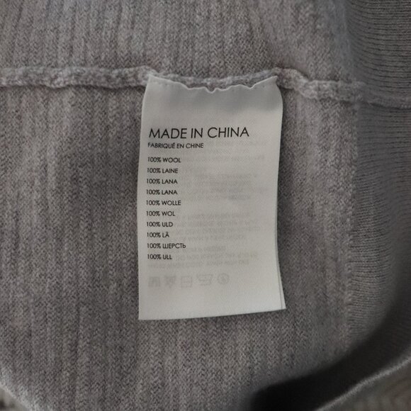 Club Monaco 100% Wool Lrg Grey Neutral V-Neck Ribbed Collar Pull On Sweater - Picture 11 of 13